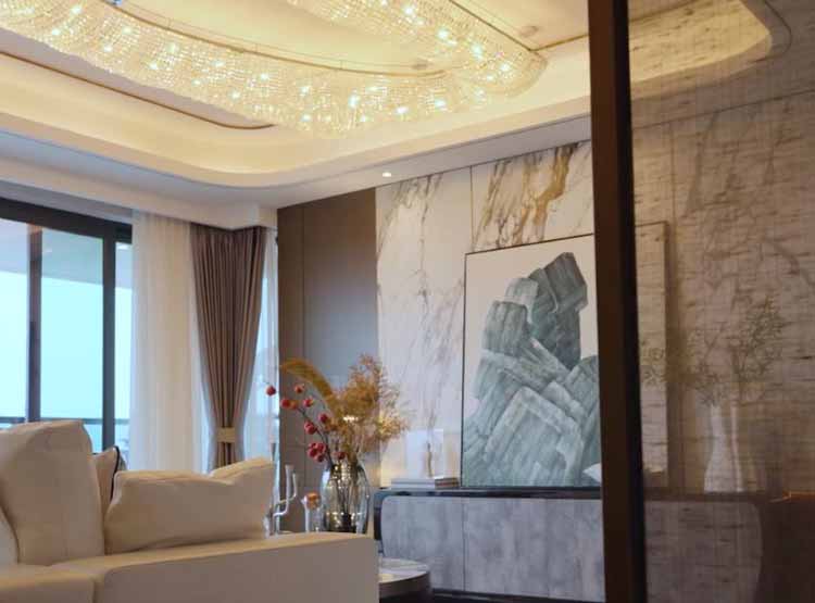 沈陽企業展廳的建筑風格與什么有關？